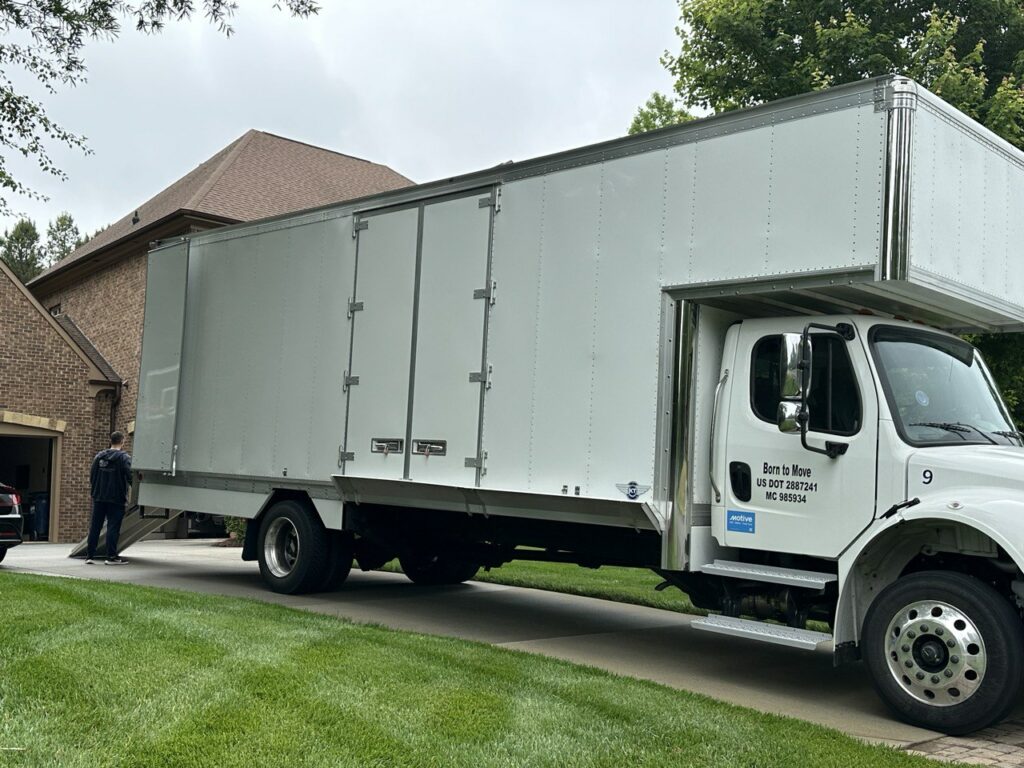 Movers in Elm Grove Wisconsin